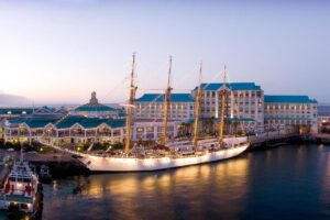 Exterior_of_Table_Bay_Hotel_and_the_Victoria__Alfred_Waterfront