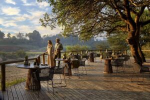 lion_sands_ivory_lodge_deck_sunrise