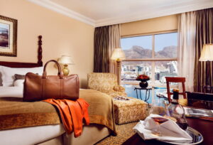 tbh1f6000-the-table-bay-luxury-king-room-mountain-facing-1-knm
