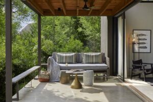 lion_sands_ivory_lodge_outside_veranda