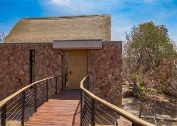57-waterberg-rooms-luxury-thatch-7