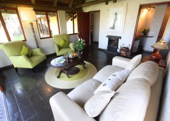 fam_suite_lounge